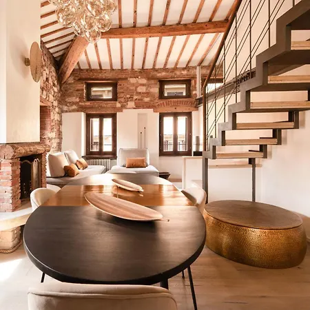 River Cross Apartment
