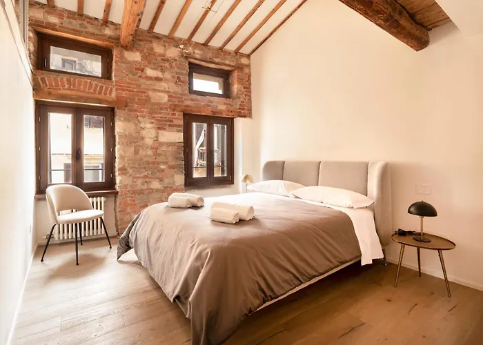 River Cross Appartement *