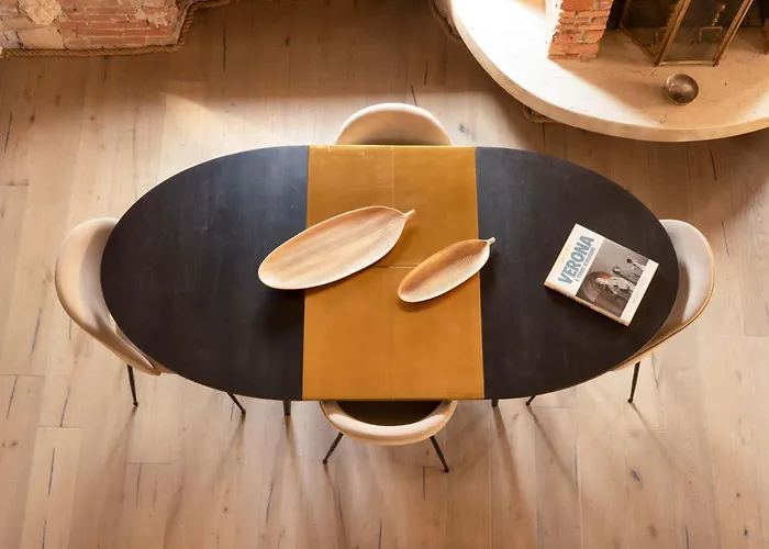 River Cross Apartment *